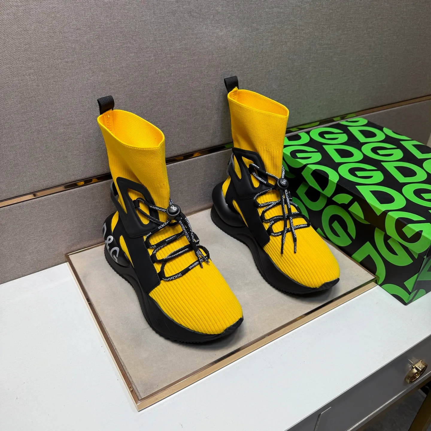 ⬛️Men's men's shoes💰p420【DG～】couple casual shoes 2025z cabinet sales simultaneously 🔶Size: 36-44 #️⃣ 🔷2 colors🔜The upper is made of multi-material splicing➕Mesh lining, comfortable and breathable, sole: original comfortable and wear-resistant outsole, ⚠️real thing📱photographed🎬real thing is better📢📢📢